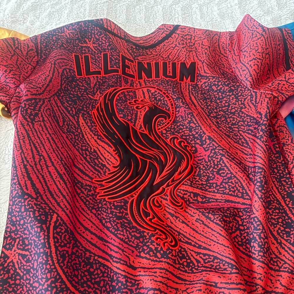 Illenium jersey 

XL

Edm 
Rave 
EDC
#illenium